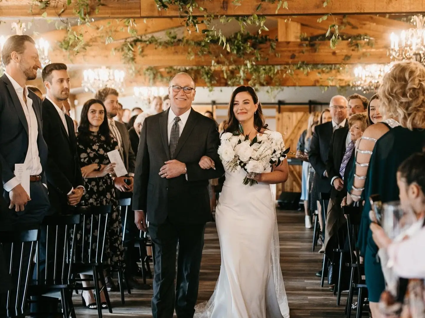 Riverbend Venue at Rivers Edge Tie the Knot in New Richmond: Top Wedding Venues for Your Big Day