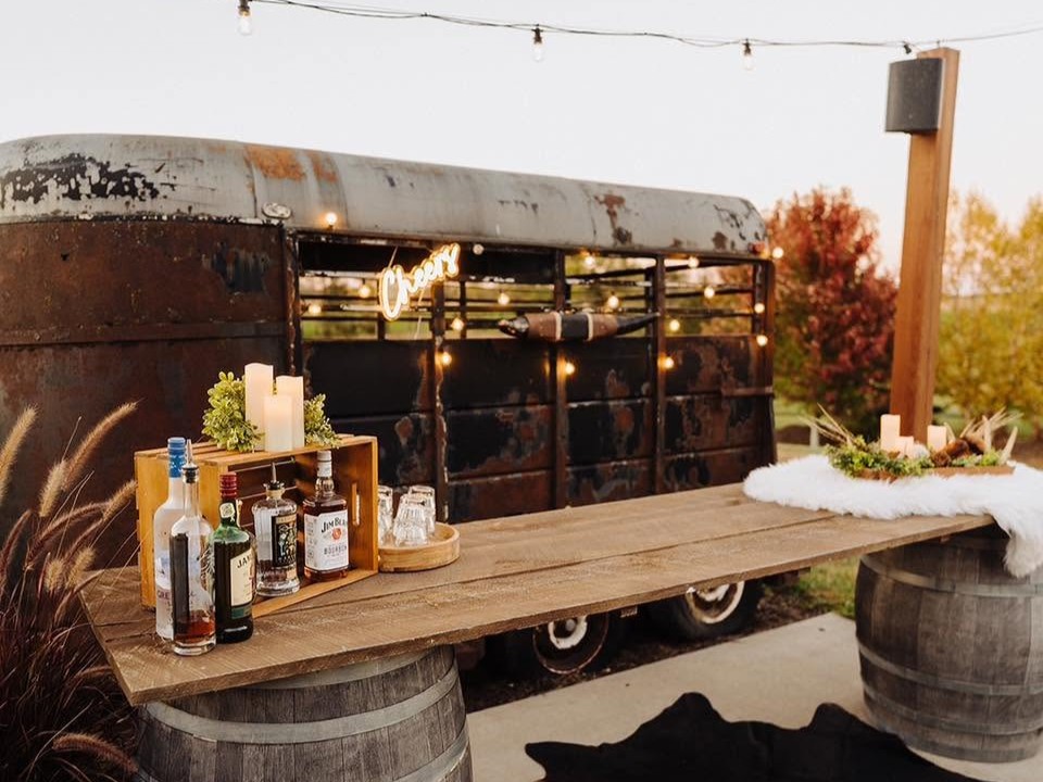 Social Barn Tie the Knot in New Richmond: Top Wedding Venues for Your Big Day